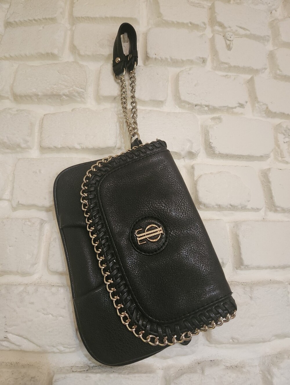 Jennifer Lopez JLo Black Faux Leather Gold Chain-Trim Wristlet Bag